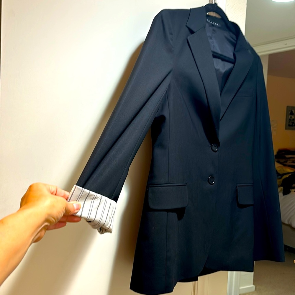 The blazer size 6